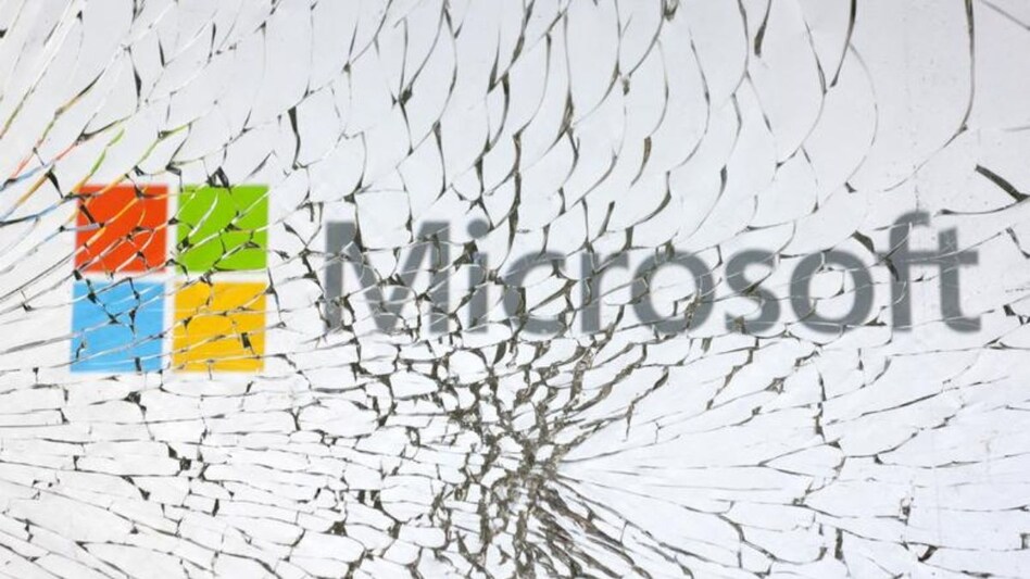 Microsoft Outlook outage: Hundreds of users complain Microsoft Outlook outage: Hundreds of users complain