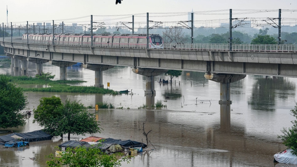 Delhi Police imposes Section 144 CrPC as Yamuna rises to record level Delhi Police imposes Section 144 CrPC as Yamuna rises to record level