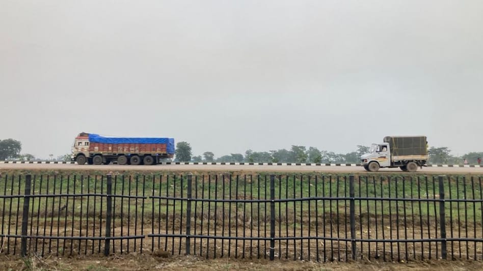In March this year, a 200-meter-long bamboo crash barrier had been installed on a highway connecting Chandrapur and Yavatmal districts in Maharashtra In March this year, a 200-meter-long bamboo crash barrier had been installed on a highway connecting Chandrapur and Yavatmal districts in Maharashtra