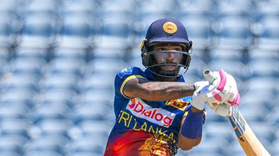 Sri Lanka got off to a good start in their chase of Zimbabwe's 165-run total Sri Lanka got off to a good start in their chase of Zimbabwe's 165-run total