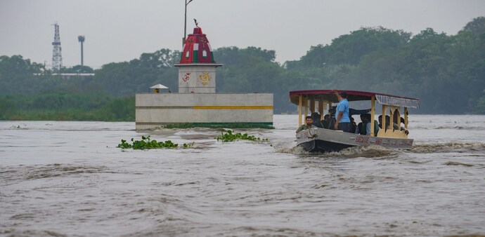 Yamuna river swelled to 208.08 metres on Wednesday, crossing the previous all-time record high of 207.49 metres, recorded 45 years ago in 1978. Yamuna river swelled to 208.08 metres on Wednesday, crossing the previous all-time record high of 207.49 metres, recorded 45 years ago in 1978.