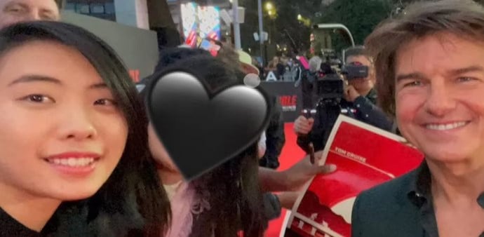 Tom Cruise with a fan at Mission Impossible 7 movie screening. In Short Tom Cruise with a fan at Mission Impossible 7 movie screening. In Short