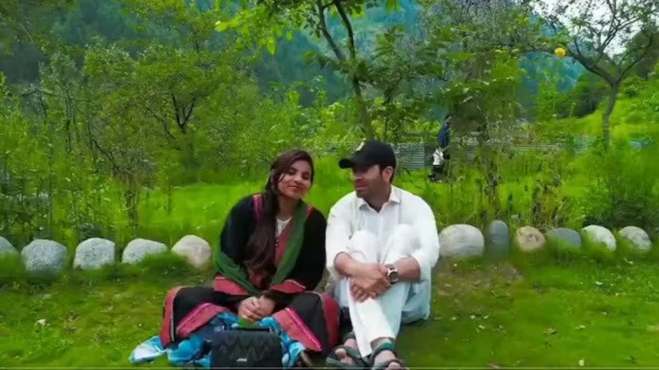 Their union was formalised in a nikkah ceremony at the district courts in Upper Dir. Their union was formalised in a nikkah ceremony at the district courts in Upper Dir.