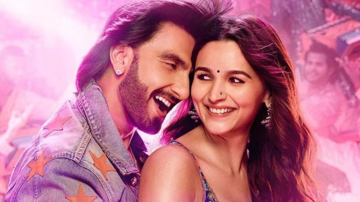 It also stars Dharmendra, Jaya Bachchan, Shabana Azmi, Tota Roy Choudhury, Churni Ganguly, and Aamir Bashir. It also stars Dharmendra, Jaya Bachchan, Shabana Azmi, Tota Roy Choudhury, Churni Ganguly, and Aamir Bashir.