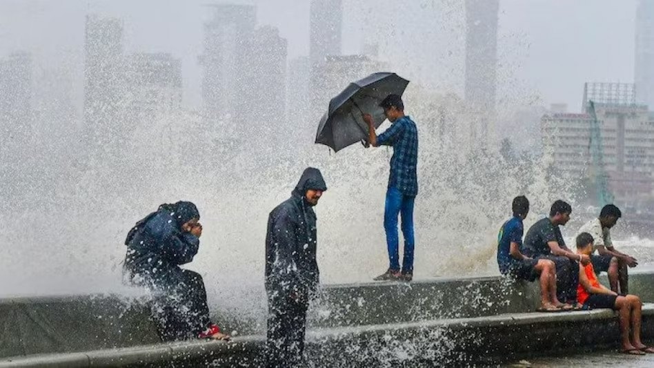 The weather agency said that the city can expect relief in the form of light to moderate rainfall over the upcoming days The weather agency said that the city can expect relief in the form of light to moderate rainfall over the upcoming days