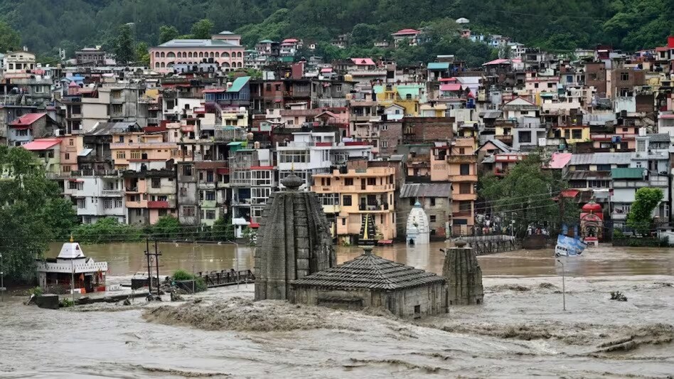 Crazy visuals coming out from the state shows multi-storied buildings, bridges, and roads collapsing into the swollen rivers, including Beas and its tributaries, in Himachal Pradesh amid incessant rainfall Crazy visuals coming out from the state shows multi-storied buildings, bridges, and roads collapsing into the swollen rivers, including Beas and its tributaries, in Himachal Pradesh amid incessant rainfall