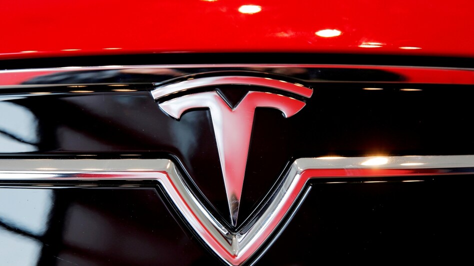 Elon Musk’s Tesla is in discussions with the Indian government to set up a local factory with an annual capacity of as much as 500,000 cars Elon Musk’s Tesla is in discussions with the Indian government to set up a local factory with an annual capacity of as much as 500,000 cars