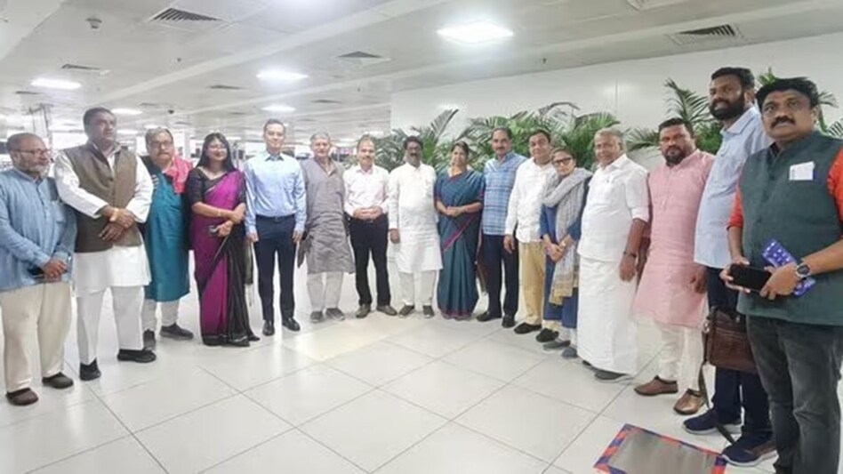 INDIA bloc party MPs at Delhi airport INDIA bloc party MPs at Delhi airport