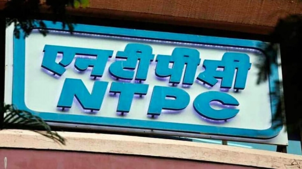 NTPC shares hover near 52-week high; time to buy, sell or hold?