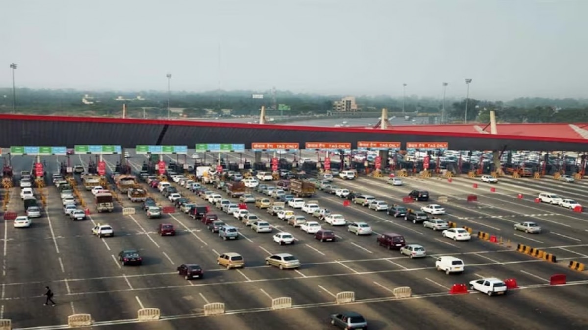 'It is not practical': Karnataka Speaker denies demand of separate VVIP lane at toll gates