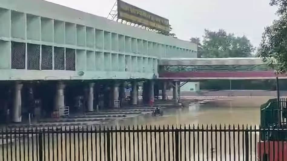 The water level of Delhi's Yamuna river touched 208.46 m on Thursday morning, a day after the river breached the all-time high record of 207.49 m. The water level of Delhi's Yamuna river touched 208.46 m on Thursday morning, a day after the river breached the all-time high record of 207.49 m.
