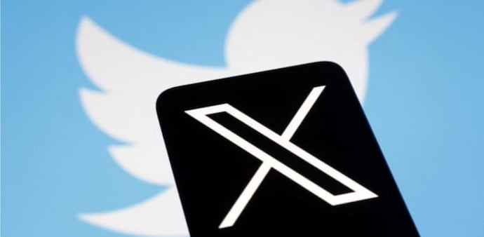 Twitter Blue users can now download all videos unless the poster has specifically opted otherwise. Twitter Blue users can now download all videos unless the poster has specifically opted otherwise.
