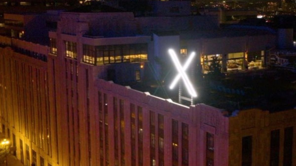 Elon Musk has installed a huge illuminating 'X' sign on company headquarter building in San Francisco. Elon Musk has installed a huge illuminating 'X' sign on company headquarter building in San Francisco.