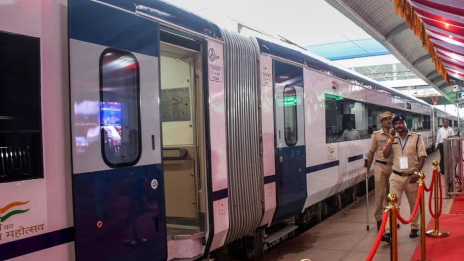 Last Saturday, stones were pelted at the Dharwad-Bangalore Vande Bharat train near Davangere Railway station. Last Saturday, stones were pelted at the Dharwad-Bangalore Vande Bharat train near Davangere Railway station.