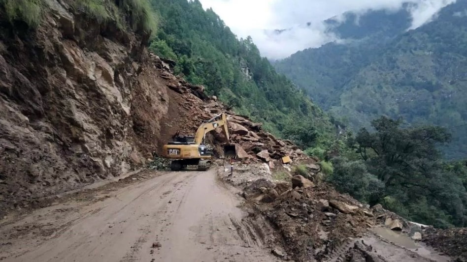 Heavy rains coupled with boulders falling intermittently from the hillsides are hampering relief and rescue efforts, the SDRF said. Heavy rains coupled with boulders falling intermittently from the hillsides are hampering relief and rescue efforts, the SDRF said.