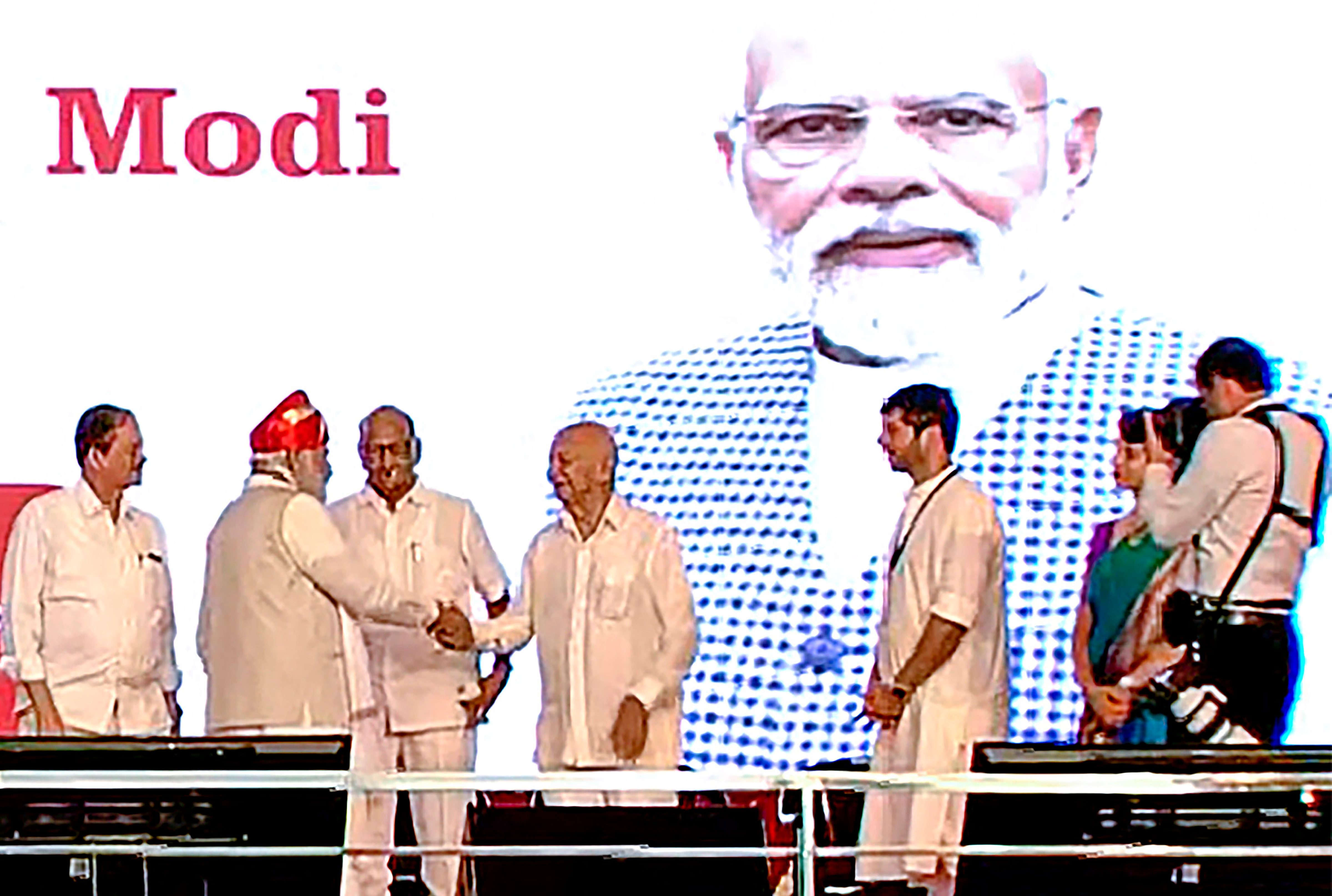 Sharad Pawar shares stage with PM Modi at Pune event, says 'Shivaji didn’t snatch anyone's land' Sharad Pawar shares stage with PM Modi at Pune event, says 'Shivaji didn’t snatch anyone's land'