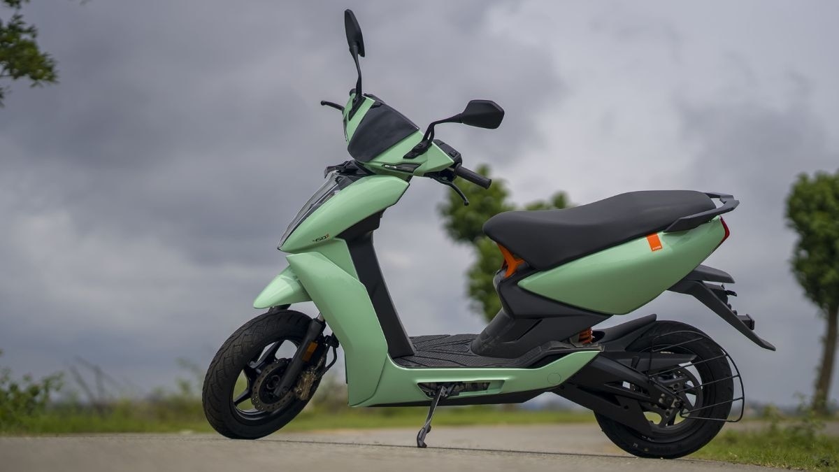Ather 450S, new 450X electric scooters launched at starting price of Rs 1.30 lakh: Check features, variants, range, other details - BusinessToday