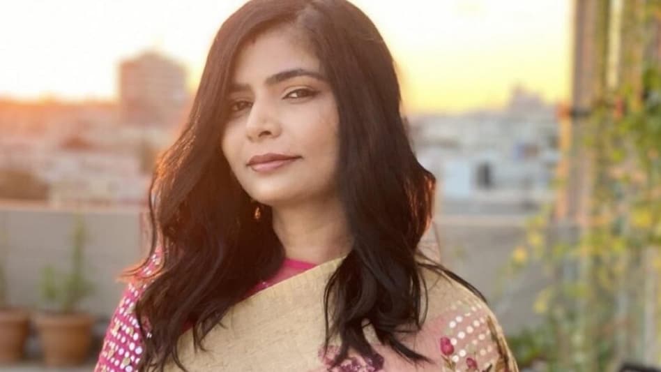Netizens hail Chinmayi Sripada for slamming troll who asked her to leave India over tweet on women’s safety Netizens hail Chinmayi Sripada for slamming troll who asked her to leave India over tweet on women’s safety