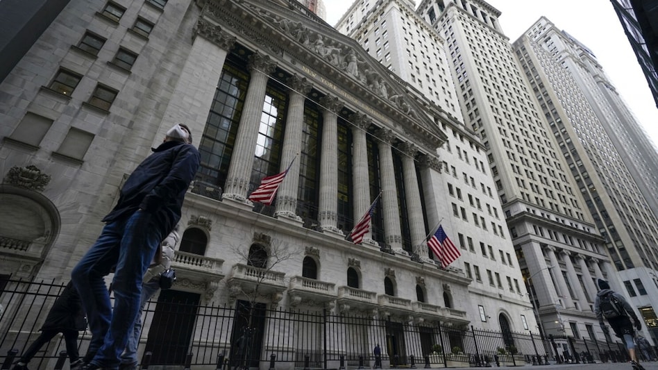 Wall Street ends higher as investors await US inflation, jobs data (Photo: AP) Wall Street ends higher as investors await US inflation, jobs data (Photo: AP)