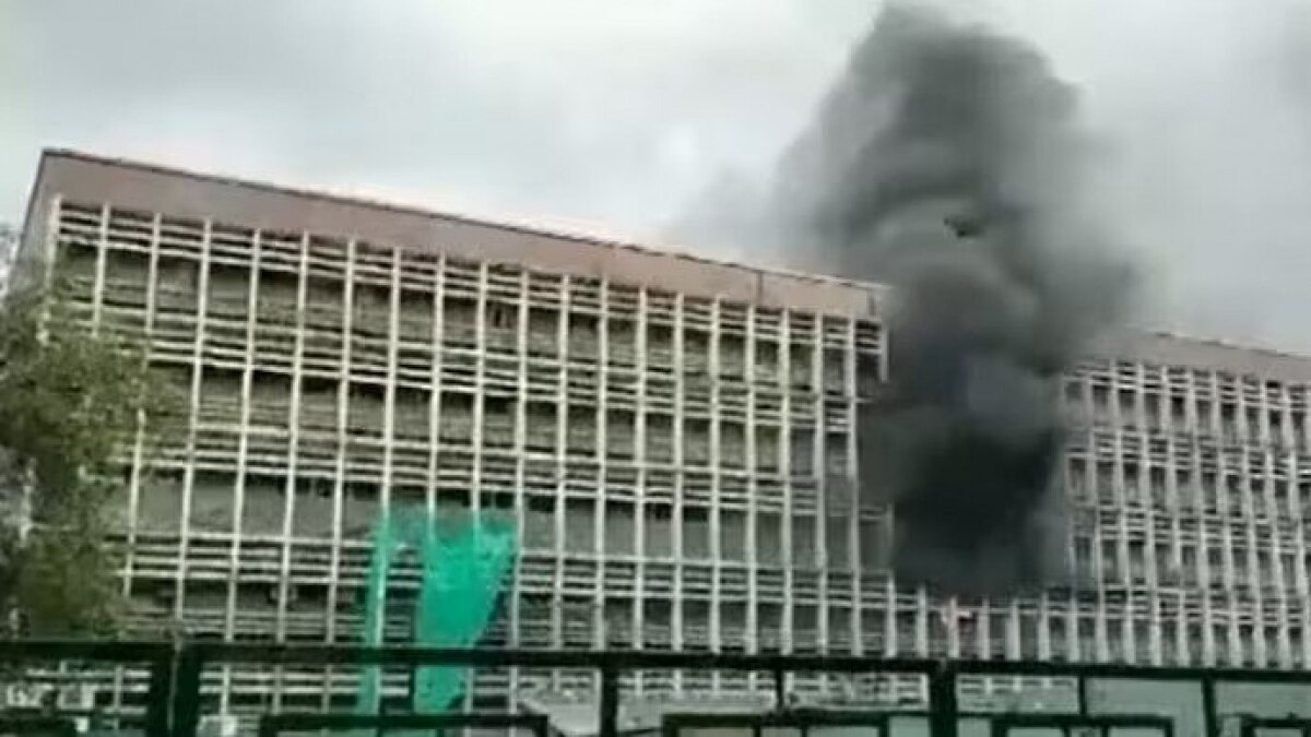Fire breaks out at AIIMS Delhi's endoscopy unit; all people evacuated