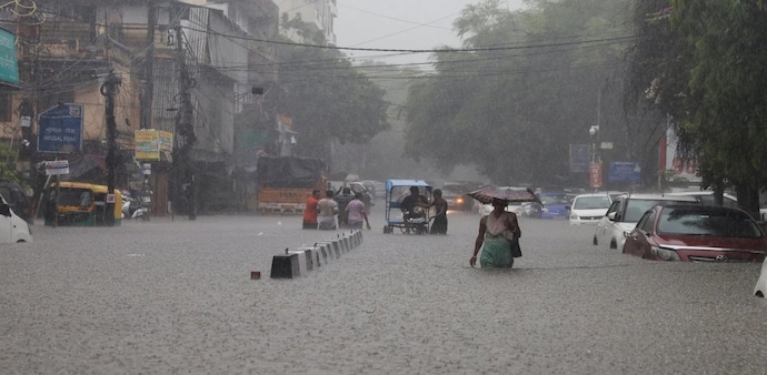The weather department has said that extremely heavy rainfall is likely over Uttarakhand on August 13 and 14. The weather department has said that extremely heavy rainfall is likely over Uttarakhand on August 13 and 14.