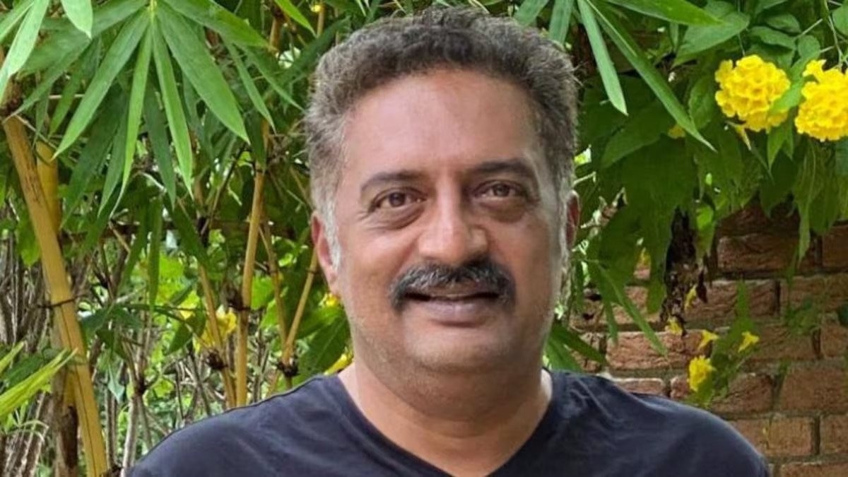 On the work front, Prakash Raj will be seen in Mahesh Babu's Guntur Kaaram and Allu Arjun's Pushpa: The Rule On the work front, Prakash Raj will be seen in Mahesh Babu's Guntur Kaaram and Allu Arjun's Pushpa: The Rule