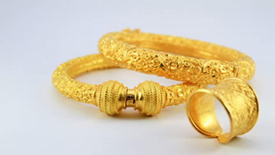 Make informed financial decisions with Bajaj Finance using our free online gold loan calculator Make informed financial decisions with Bajaj Finance using our free online gold loan calculator