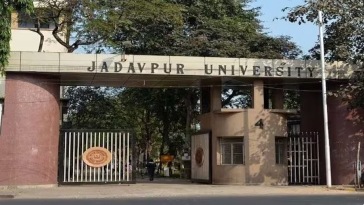 Ban on alcohol, no entry without ID: Jadavpur University announces new rules days after student's death