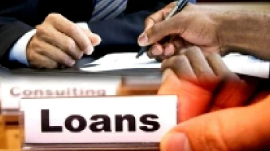 RBI issues new guidelines for banks, NBFCs to regulate penal interest on loans - BusinessToday