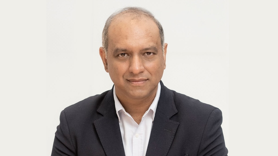 Navnit Nakra has an MBA from the Faculty of Management Studies (FMS) at the University of Delhi Navnit Nakra has an MBA from the Faculty of Management Studies (FMS) at the University of Delhi