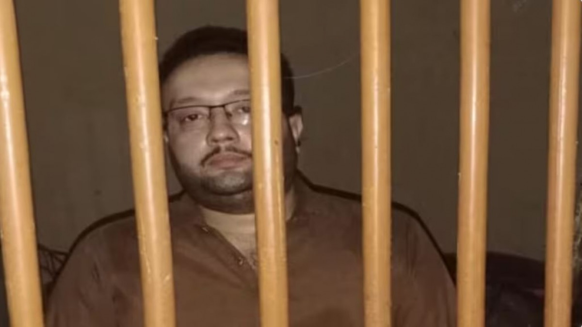 Asad Shah Jeelani is a member of the Pirs of Ranipur in Pakistan's Sindh province. Asad Shah Jeelani is a member of the Pirs of Ranipur in Pakistan's Sindh province.