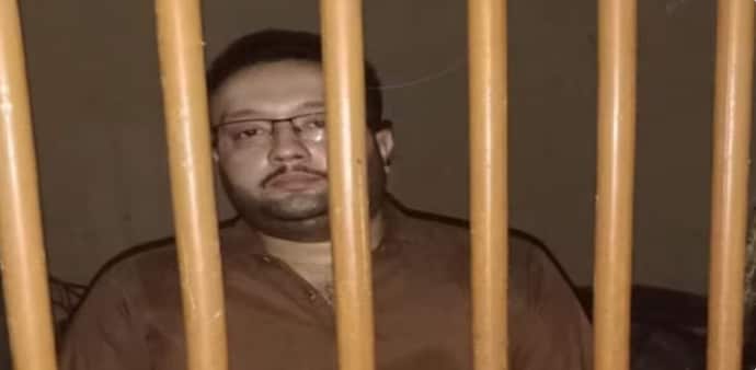 Asad Shah Jeelani is a member of the Pirs of Ranipur in Pakistan's Sindh province. Asad Shah Jeelani is a member of the Pirs of Ranipur in Pakistan's Sindh province.