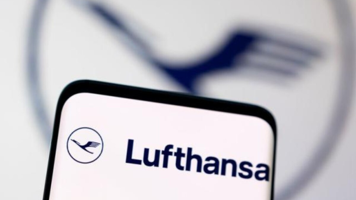 Lufthansa bolstered by leisure travel demand, but costs bite