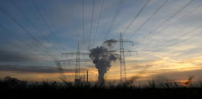 Currently, India’s per capita consumption of energy is a tenth of the US, but as millions are lifted out of poverty and living standards continue improving, this is also bound to grow up significantly year-on-year Currently, India’s per capita consumption of energy is a tenth of the US, but as millions are lifted out of poverty and living standards continue improving, this is also bound to grow up significantly year-on-year