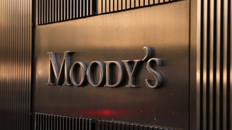 Moody's downgrades US banks, warns of possible cuts to others Moody's downgrades US banks, warns of possible cuts to others