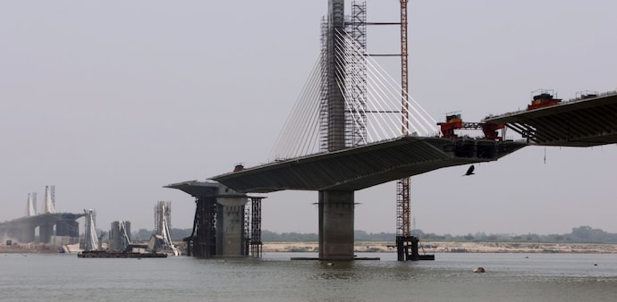 Already there are 12 major ports and over 200 non-major ports in the country, along the 7,500-km long coastline. Vadhavan Port in Maharashtra, which is under construction, would be the 13th major port in India Already there are 12 major ports and over 200 non-major ports in the country, along the 7,500-km long coastline. Vadhavan Port in Maharashtra, which is under construction, would be the 13th major port in India