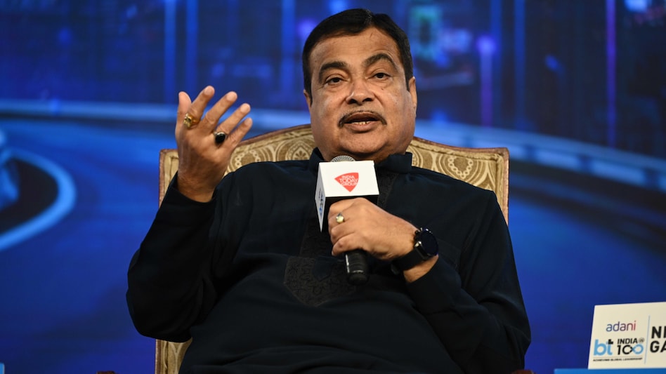 Trolleybuses plying on the Delhi-Jaipur Highway and the Ring Road in Nagpur will soon be run utilising overhead cabling, with a proposal to gradually extend this to freight trucks for a marked reduction in logistics cost Trolleybuses plying on the Delhi-Jaipur Highway and the Ring Road in Nagpur will soon be run utilising overhead cabling, with a proposal to gradually extend this to freight trucks for a marked reduction in logistics cost