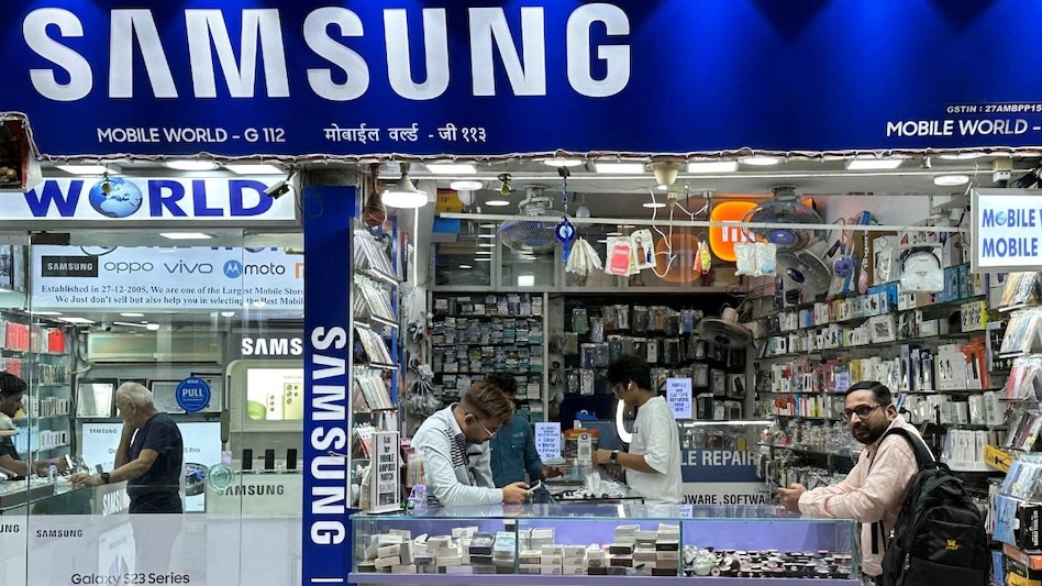 The smartphone market is currently dominated by vivo, Samsung and realme The smartphone market is currently dominated by vivo, Samsung and realme