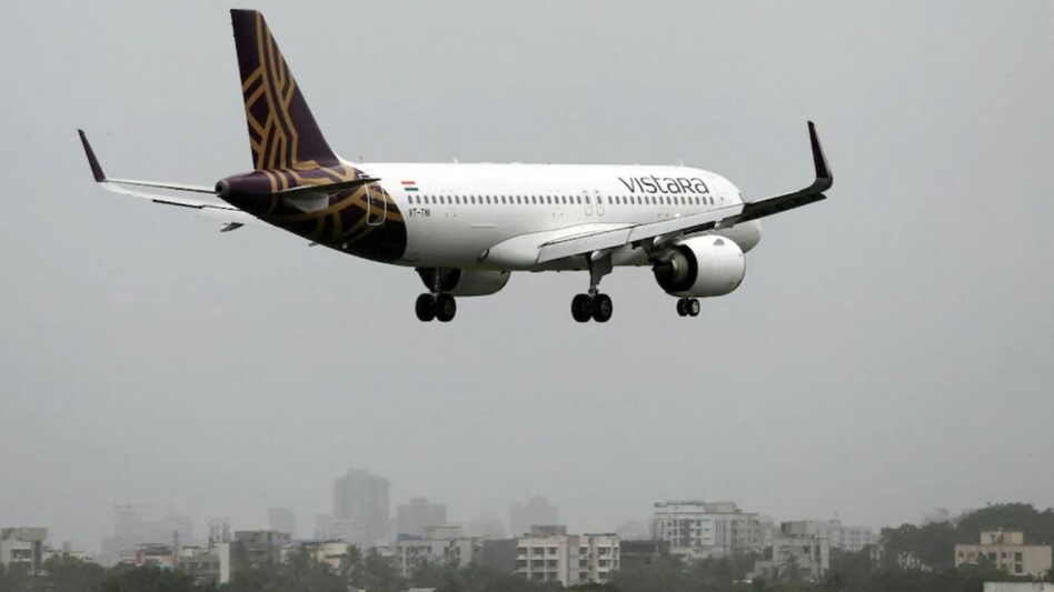Major mishap averted at Delhi airport as Vistara planes get clearance for take off, landing at same time Major mishap averted at Delhi airport as Vistara planes get clearance for take off, landing at same time