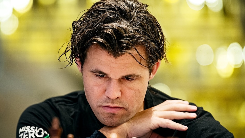 Magnus Carlsen clinches the world title Magnus Carlsen clinches the world title