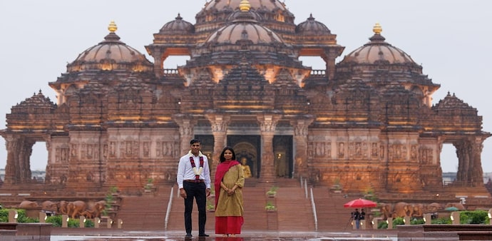 Before his temple visit, Rishi Sunak said that he is a proud Hindu Before his temple visit, Rishi Sunak said that he is a proud Hindu