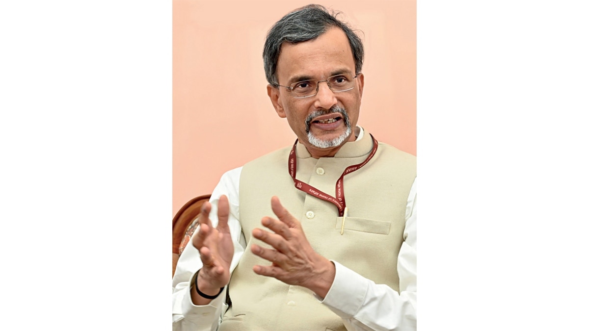 CEA V. Anantha Nageswaran is confident that the economy will grow by 6.5 per cent this fiscal despite concerns CEA V. Anantha Nageswaran is confident that the economy will grow by 6.5 per cent this fiscal despite concerns