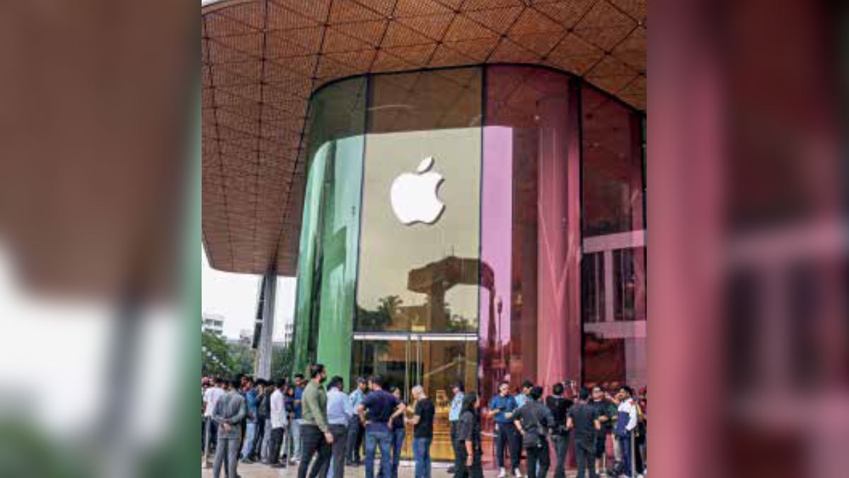 Amid a global slump in the ultra-premium smartphone market, Apple has found the ideal growth market in India Amid a global slump in the ultra-premium smartphone market, Apple has found the ideal growth market in India