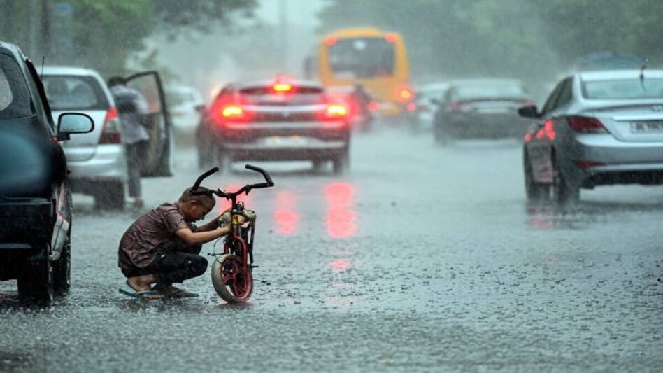 Heavy rainfall is very likely over Kerala & Mahe on September 11, over Coastal Andhra Pradesh from September 11-14 and over Telangana on September 14 Heavy rainfall is very likely over Kerala & Mahe on September 11, over Coastal Andhra Pradesh from September 11-14 and over Telangana on September 14