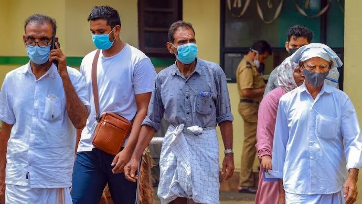 People at a medical college after the Nipah virus alert in Kozhikode. People at a medical college after the Nipah virus alert in Kozhikode.