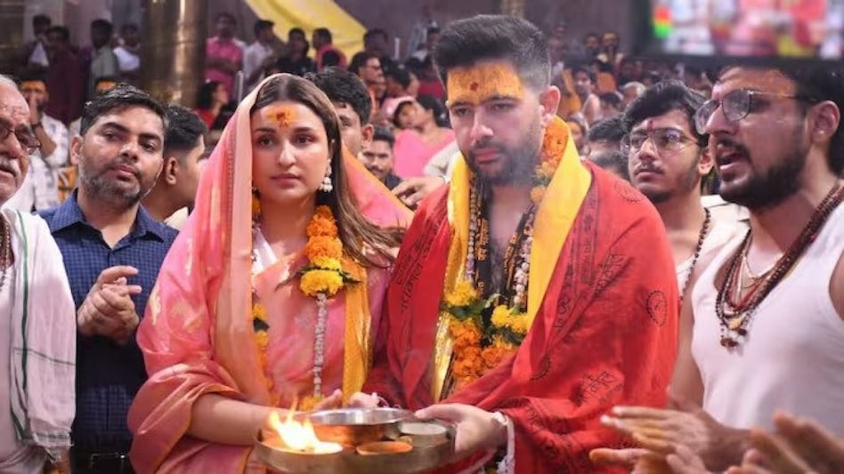 The wedding, which was a grand and glitzy affair, saw the attendance of a plethora of Bollywood celebs and politicians. The wedding, which was a grand and glitzy affair, saw the attendance of a plethora of Bollywood celebs and politicians.