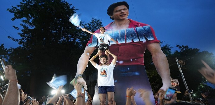 'Jawan' box office collection: SRK's movie tops big record of 'Pathaan', sees 2 cr footfalls in 8 days in India 'Jawan' box office collection: SRK's movie tops big record of 'Pathaan', sees 2 cr footfalls in 8 days in India