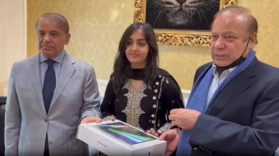 British-Pakistani Mahnoor Cheema honored by Shehbaz and Nawaz Sharif British-Pakistani Mahnoor Cheema honored by Shehbaz and Nawaz Sharif
