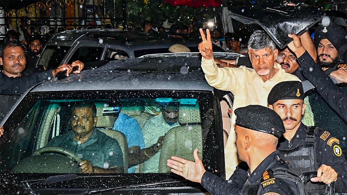 N Chandrababu Naidu reaches Rajahmundry jail; TDP calls for Andhra Pradesh bandh in protest of his arrest