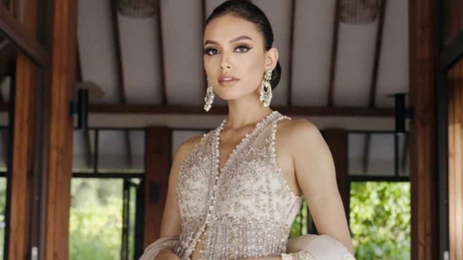 A religious scholar, Taqi Usmani, was one of the first to express disapproval of the pageant A religious scholar, Taqi Usmani, was one of the first to express disapproval of the pageant